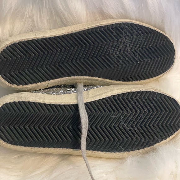 Golden Goose Superstar distressed metallic glittered leather sneakers - Picture 7 of 7